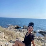 liana, 39 (8 , 0 )